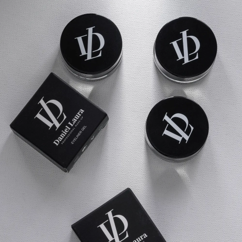 آي لاينر جل من Daniel Laura