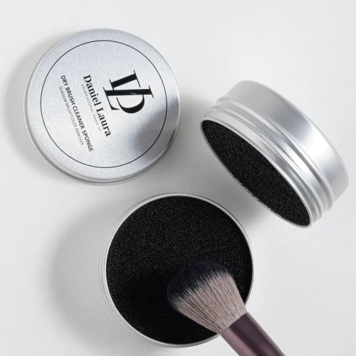 إسفنجة تنظيف الفرش الجافة