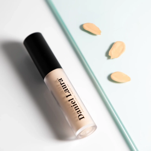 كونسيلر دانيال لورا ألترا بلند